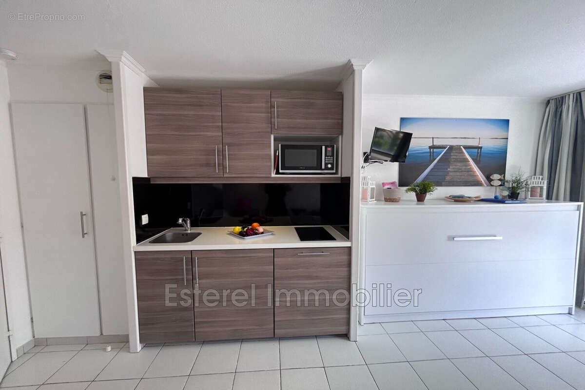 Appartement 27 m² à Saint-Raphael  - photo 4