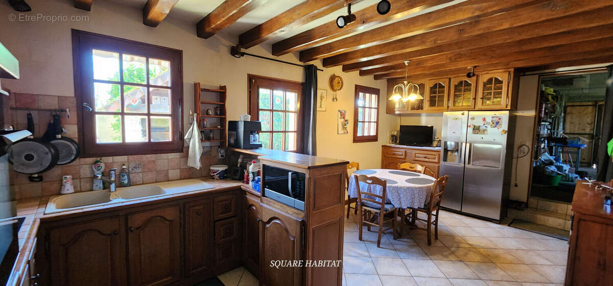 Maison à SEMUR-EN-VALLON