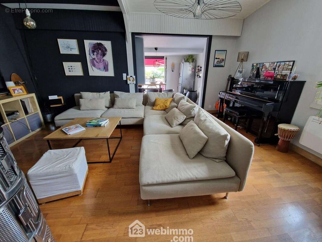 Autre angle de vue. - Maison à LA ROCHE-SUR-YON