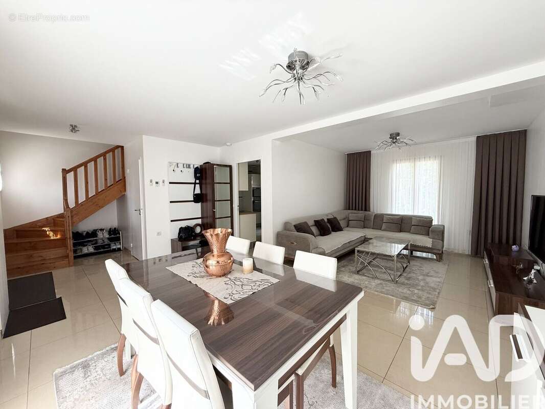 Photo 3 - Maison à VAUX-LE-PENIL