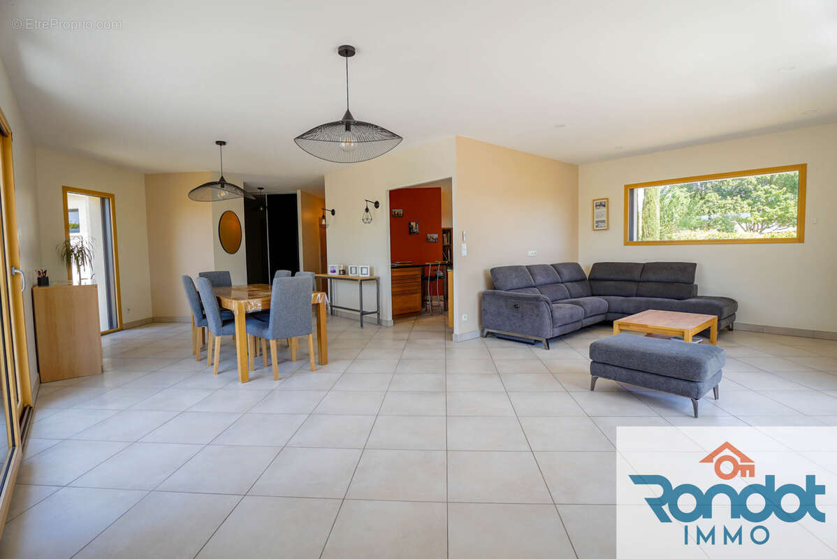 Maison 170m2 / 6 pieces / 4 chambres / terrain 800m2 - photo 4