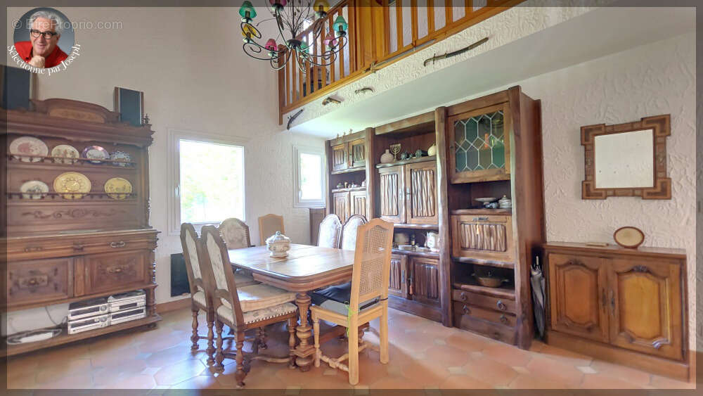Maison à SAINT-MICHEL-DE-CHABRILLANOUX