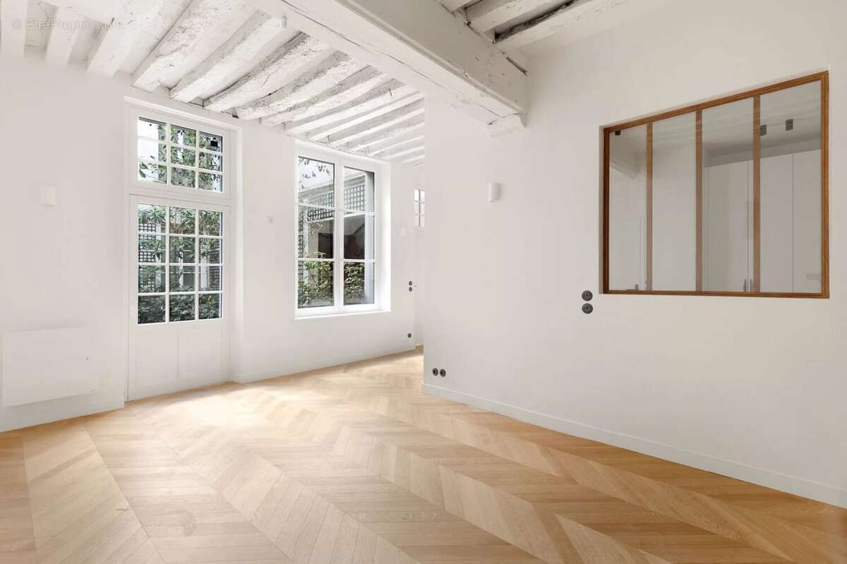 Appartement à PARIS-4E