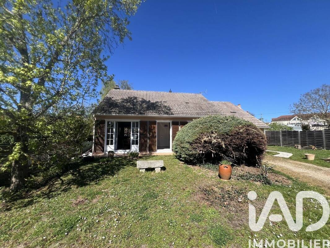 Photo 1 - Maison à SAINTRY-SUR-SEINE