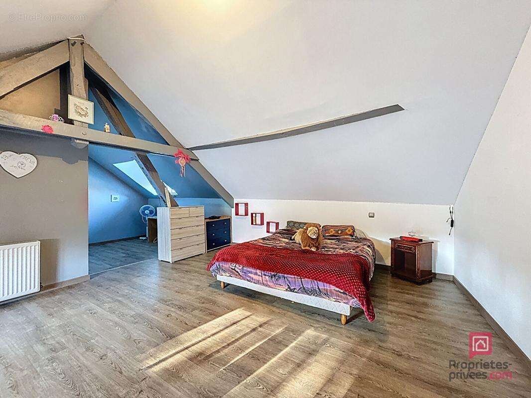 Maison à BONNETABLE