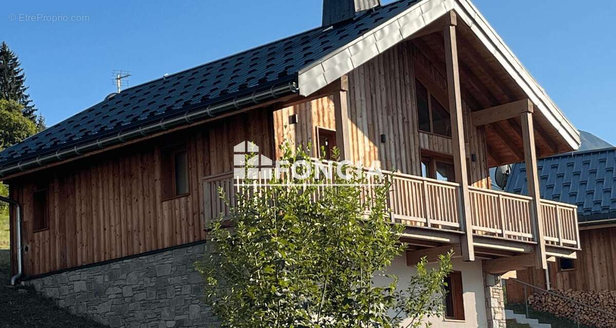 Maison à LES AVANCHERS-VALMOREL
