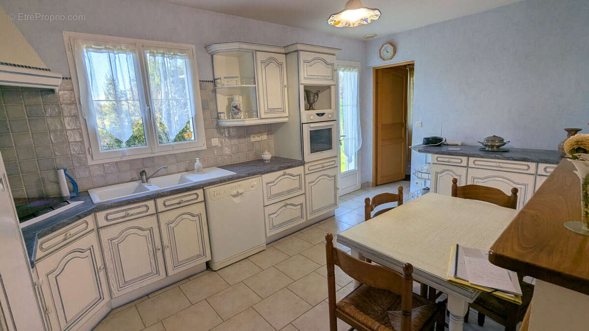 Maison à EROUDEVILLE