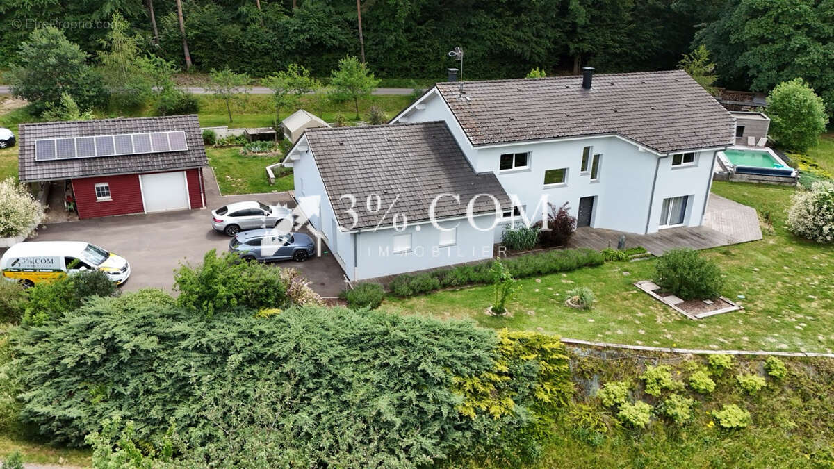 Maison à HADOL