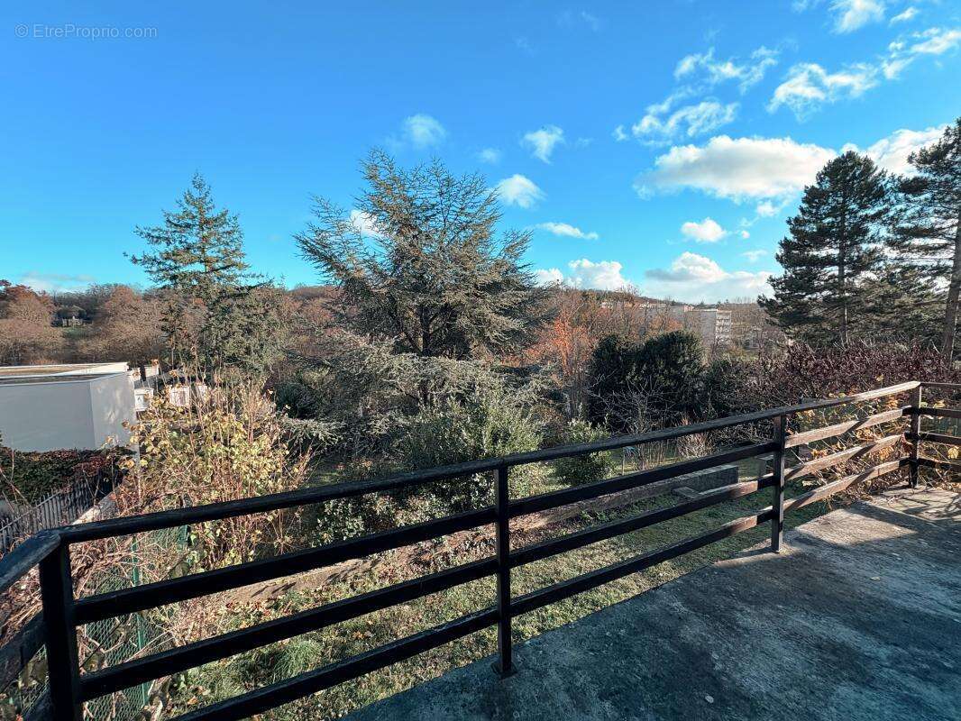 Maison à LA CELLE-SAINT-CLOUD