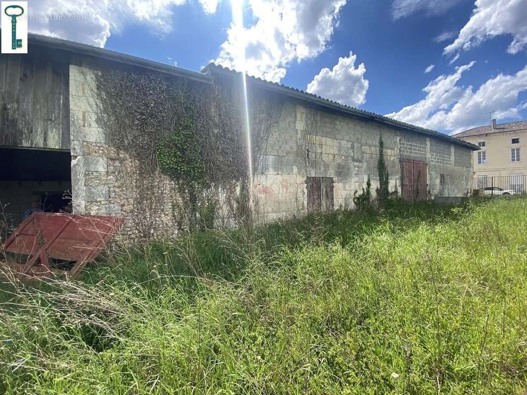 Appartement à MONTLIEU-LA-GARDE