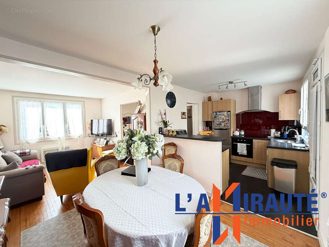 Maison à SARTROUVILLE