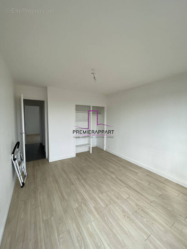 Appartement à HOUILLES