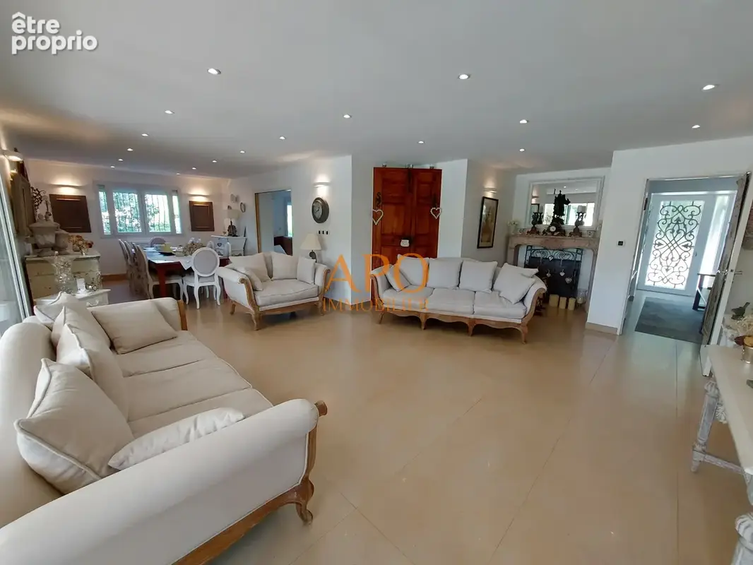 Bastide T9 + 2 villas T3 et T2 sur 6200 m2 de terrain - photo 5