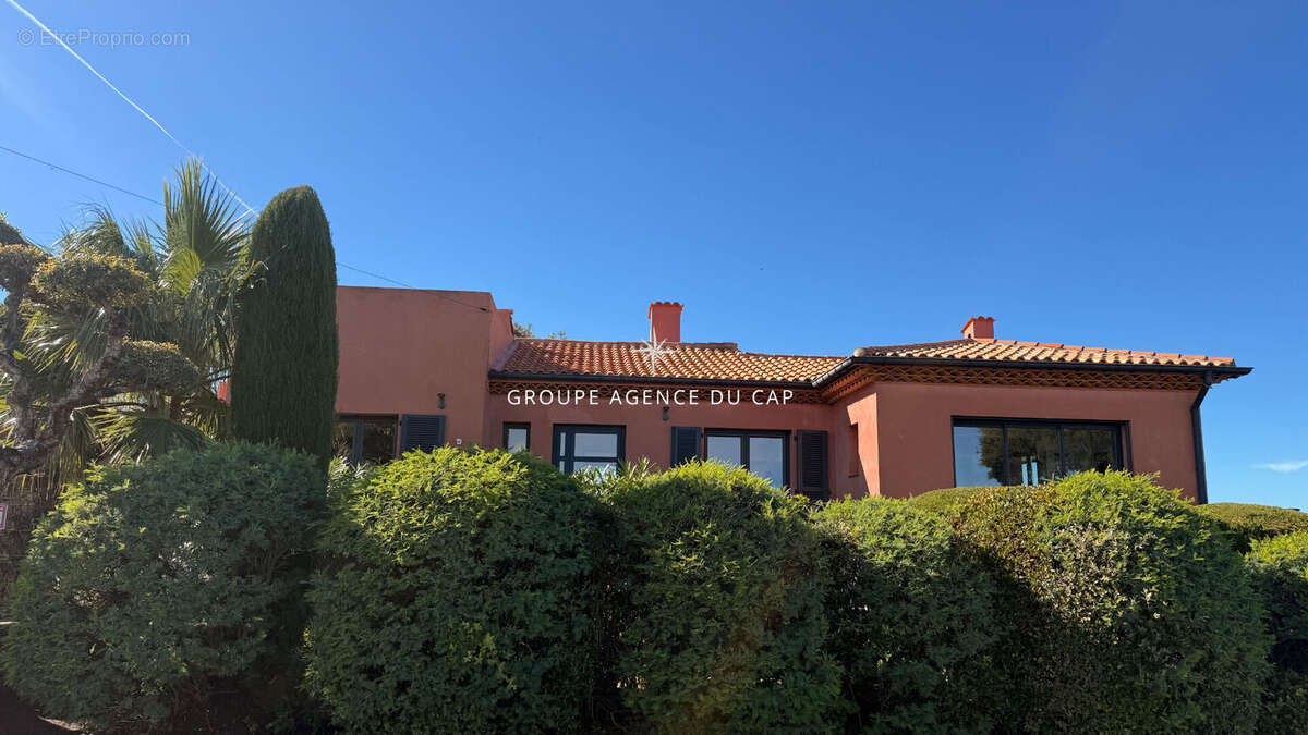 Maison à LES ISSAMBRES