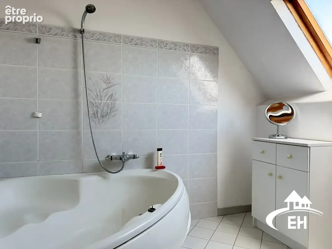 Maison familiale 5 chambres -vie de plain-pied - grand terrain - garages - photo 11