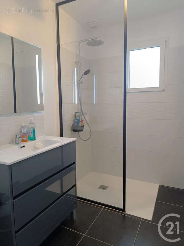 Maison 71 m² à Gours  - photo 5