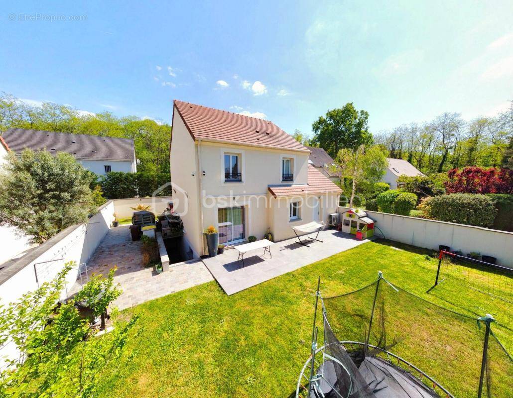 Maison à SAINTRY-SUR-SEINE