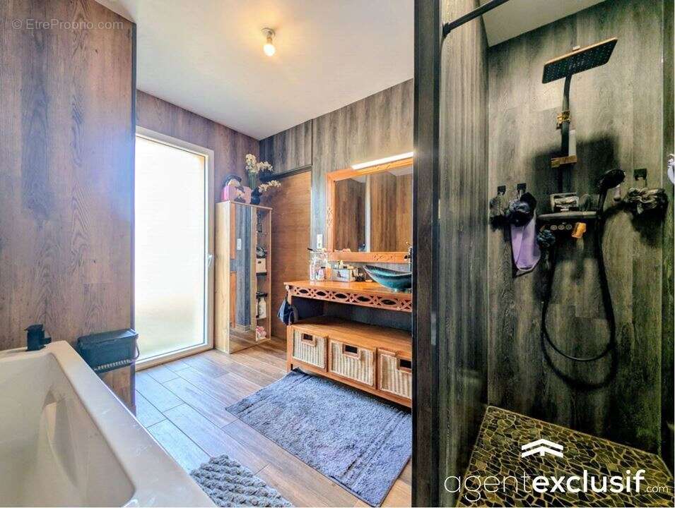 Maison 157 m² à Nadaillac  - photo 8