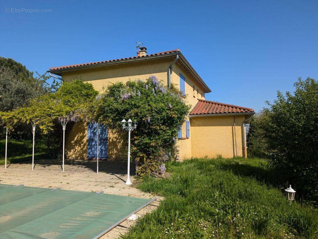 Maison à SAINT-PIERRE-LA-PALUD