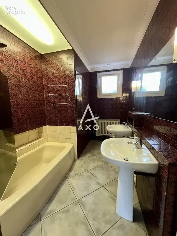 GRAULHET  Maison familiale de 206 m² - photo 9