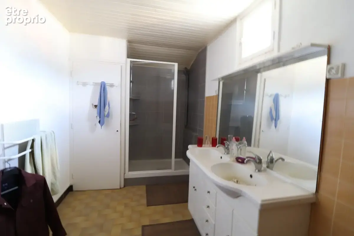 Tournon sur rhone, propriete 300 m2 habitables. - photo 18