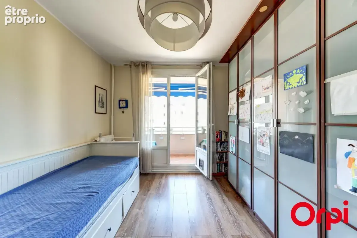Appartement À Vendre T5 avec cave et place de stationnement - photo 18