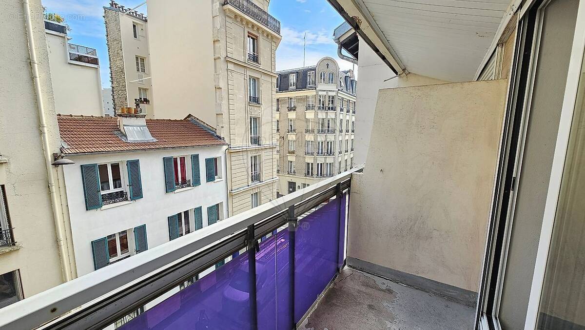 Appartement à PARIS-14E