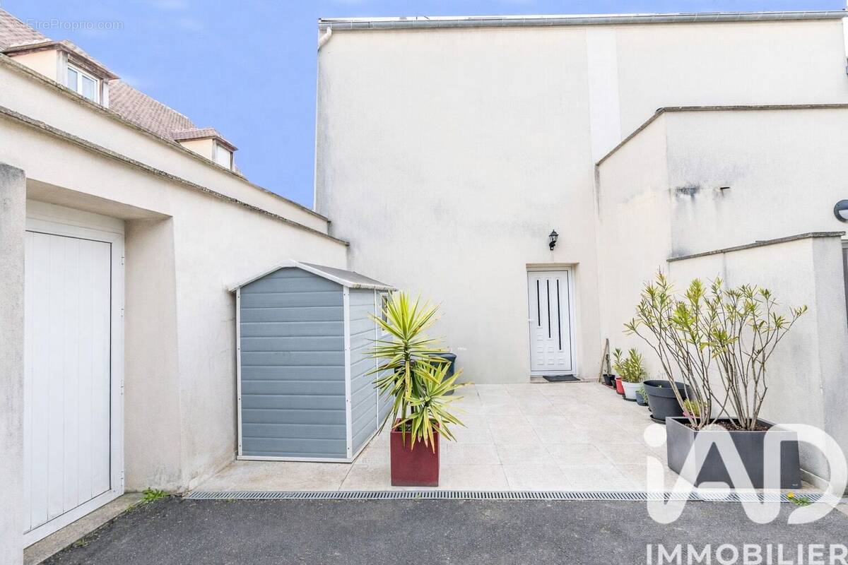 Photo 1 - Maison à CHILLY-MAZARIN