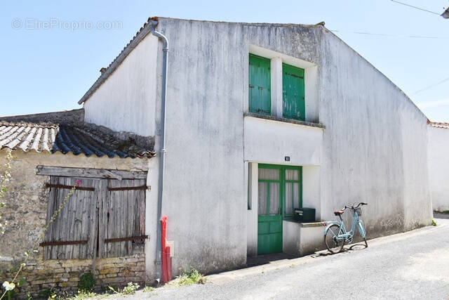 Maison à LA BREE-LES-BAINS