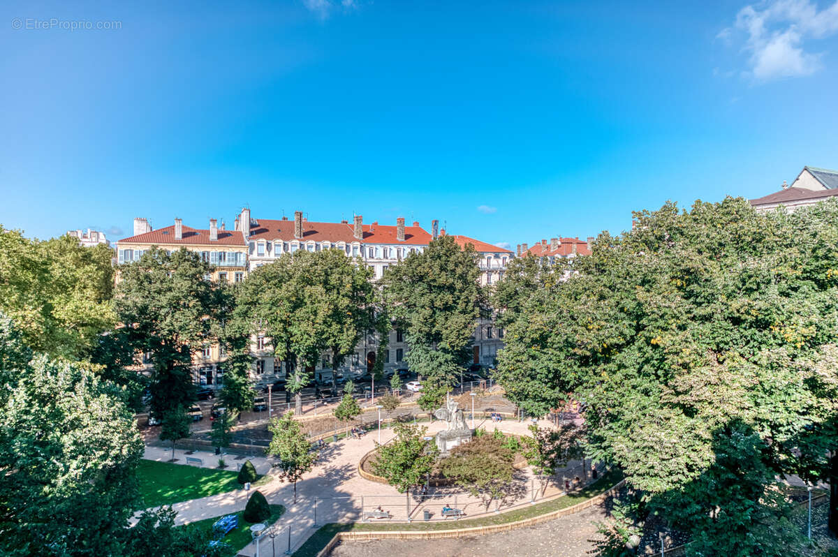 Appartement à LYON-6E