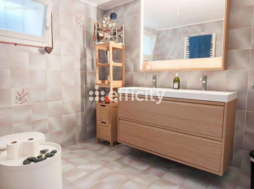 Maison à L&#039;HAY-LES-ROSES