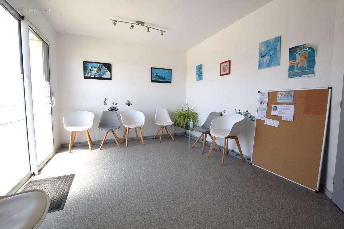 Local commercial Andilly 263 m² - 3 lots - plain pied - normes PMR - photo 5