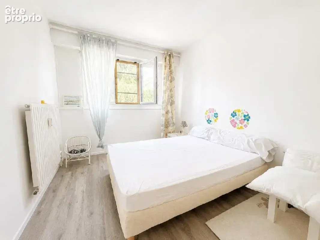 Joli T2 lumineux de 49 m², au 3ème et dernier étage, avec cave - photo 4