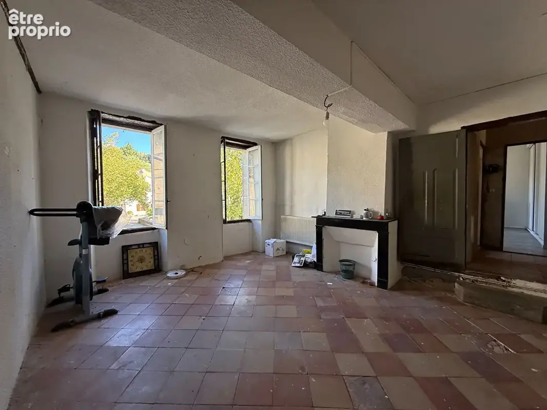 Belle maison de village avec petit extérieur et fort potentiel ! - photo 13