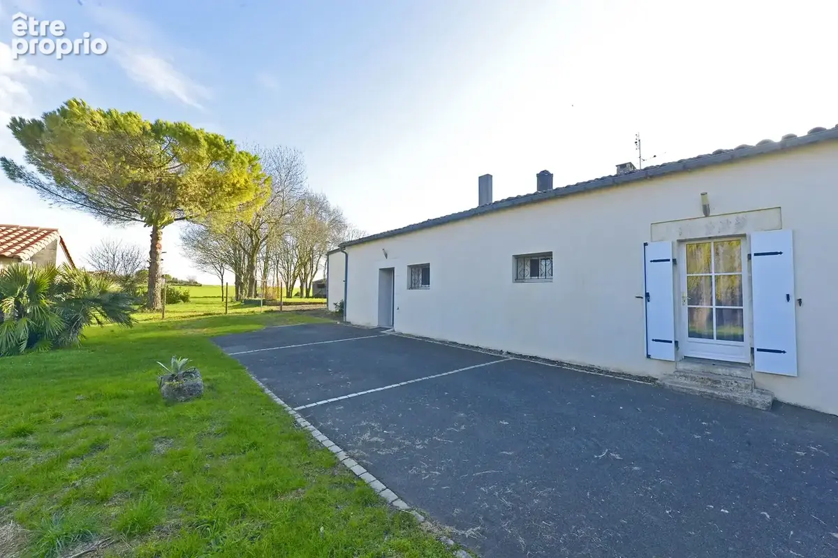 Maison 110 m² à Semussac  - photo 2