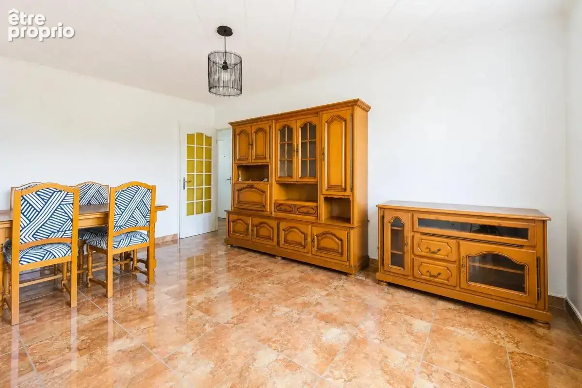 Photo Appartement à Versailles au prix de 275 000€