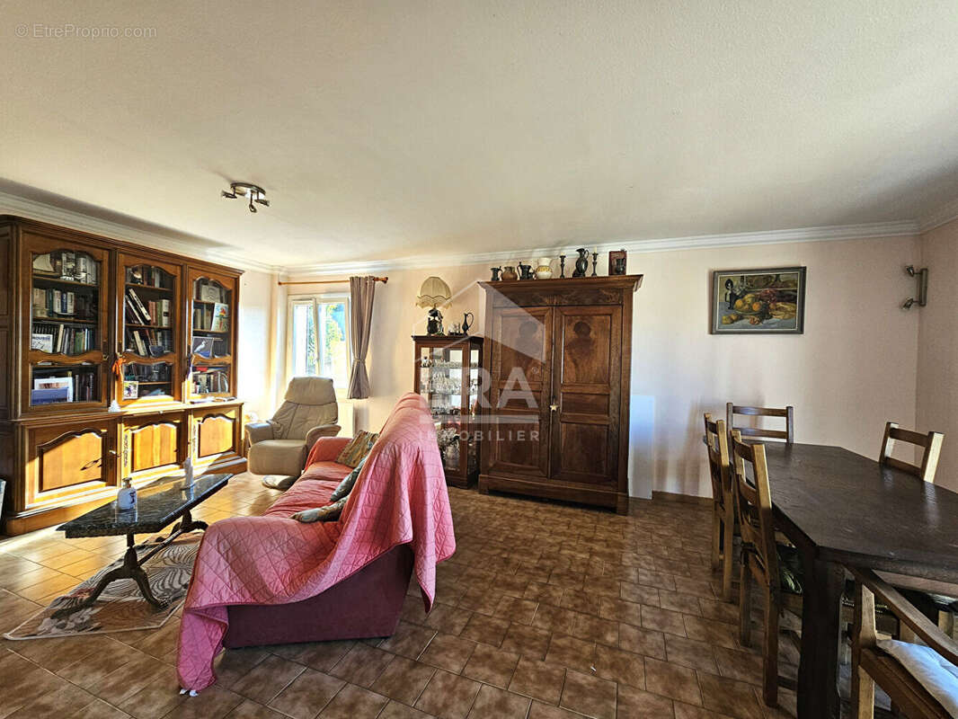 Maison à EYGUIERES
