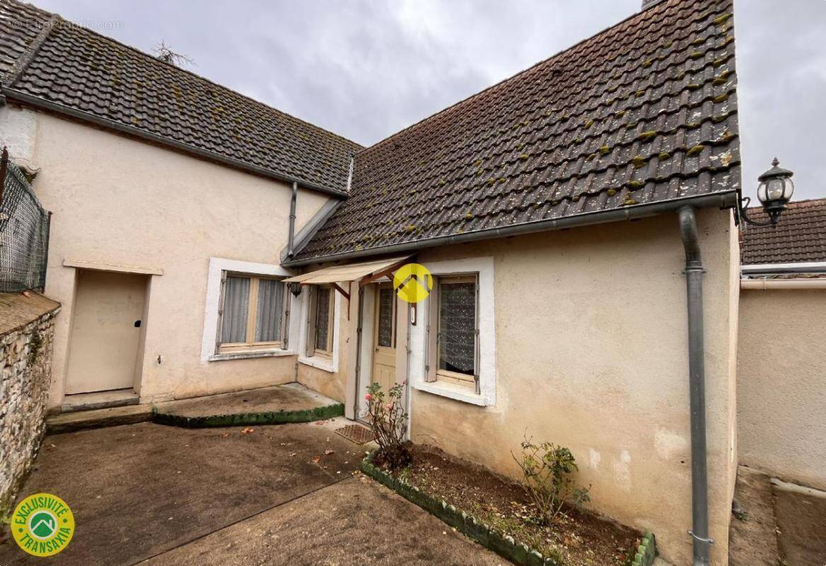 Maison à CHATEAUNEUF-SUR-CHER