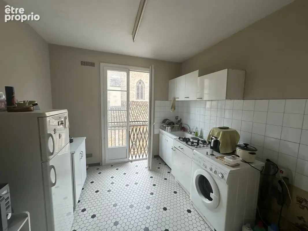 Villeneuve sur Lot appartement T2 à rénover dernier étage proche commodités - photo 4