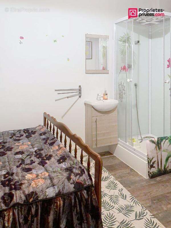 Appartement à AVEZE