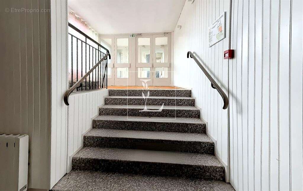 Commerce à GOUAUX-DE-LARBOUST