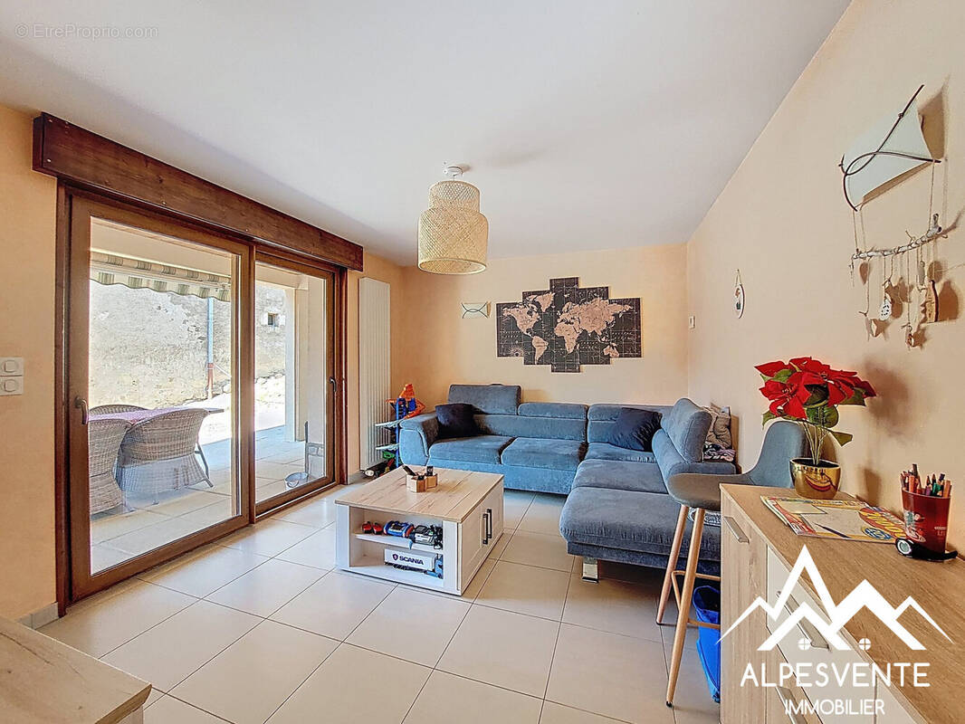 Appartement à VAILLY