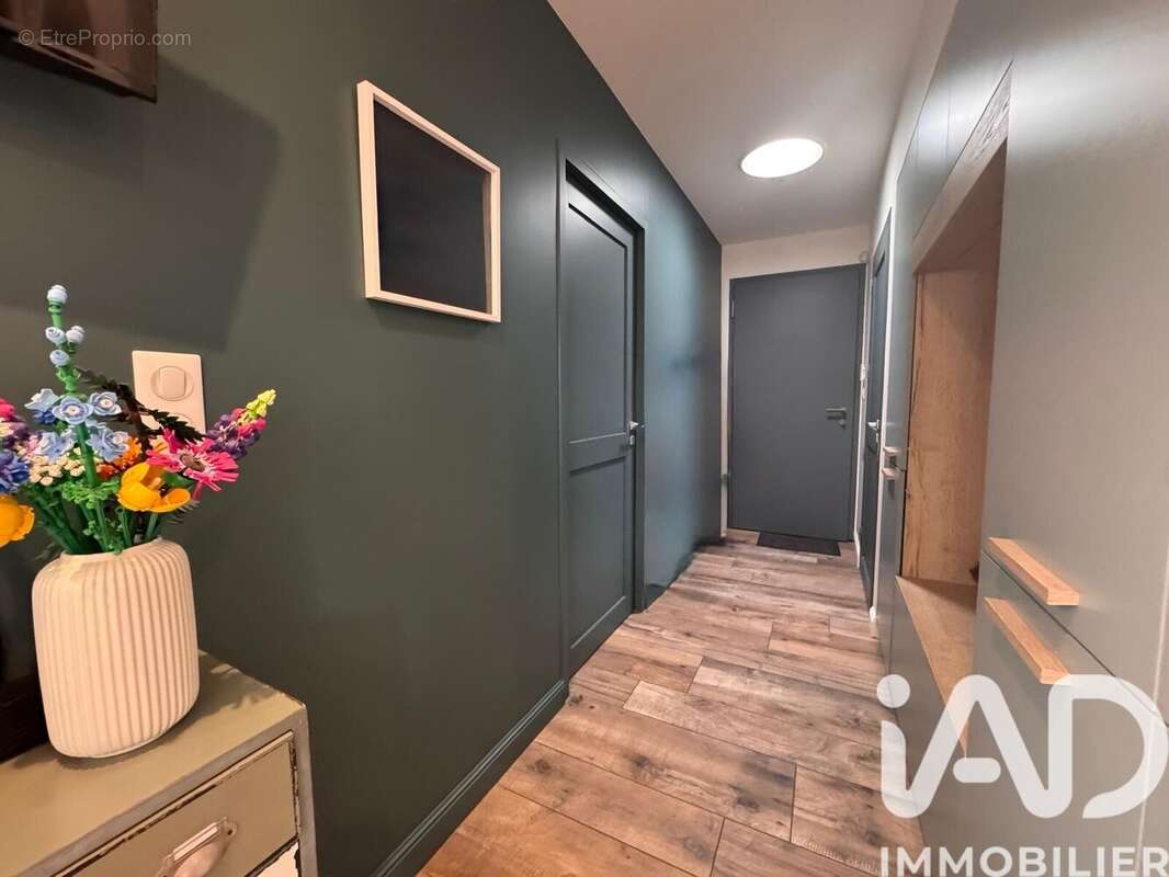 Maison 195 m² à Dompierre-Sur-Mer  - photo 6