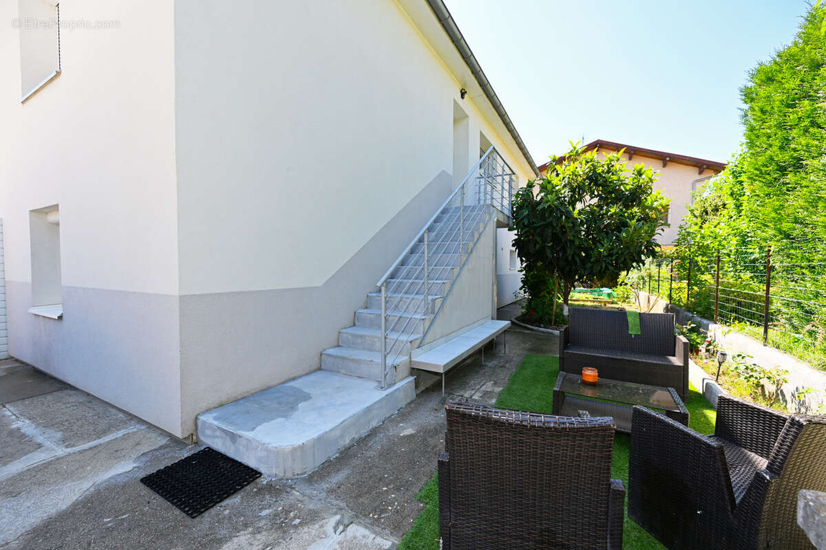 Maison à SAINT-ALBAN-LEYSSE