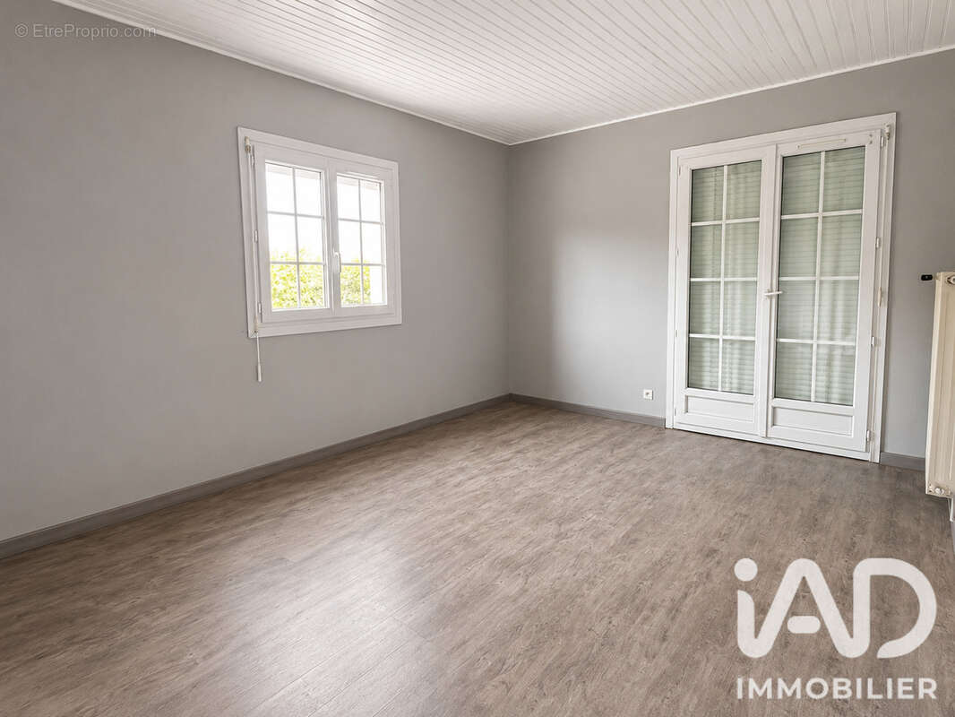 Maison 91 m² à Luce  - photo 6
