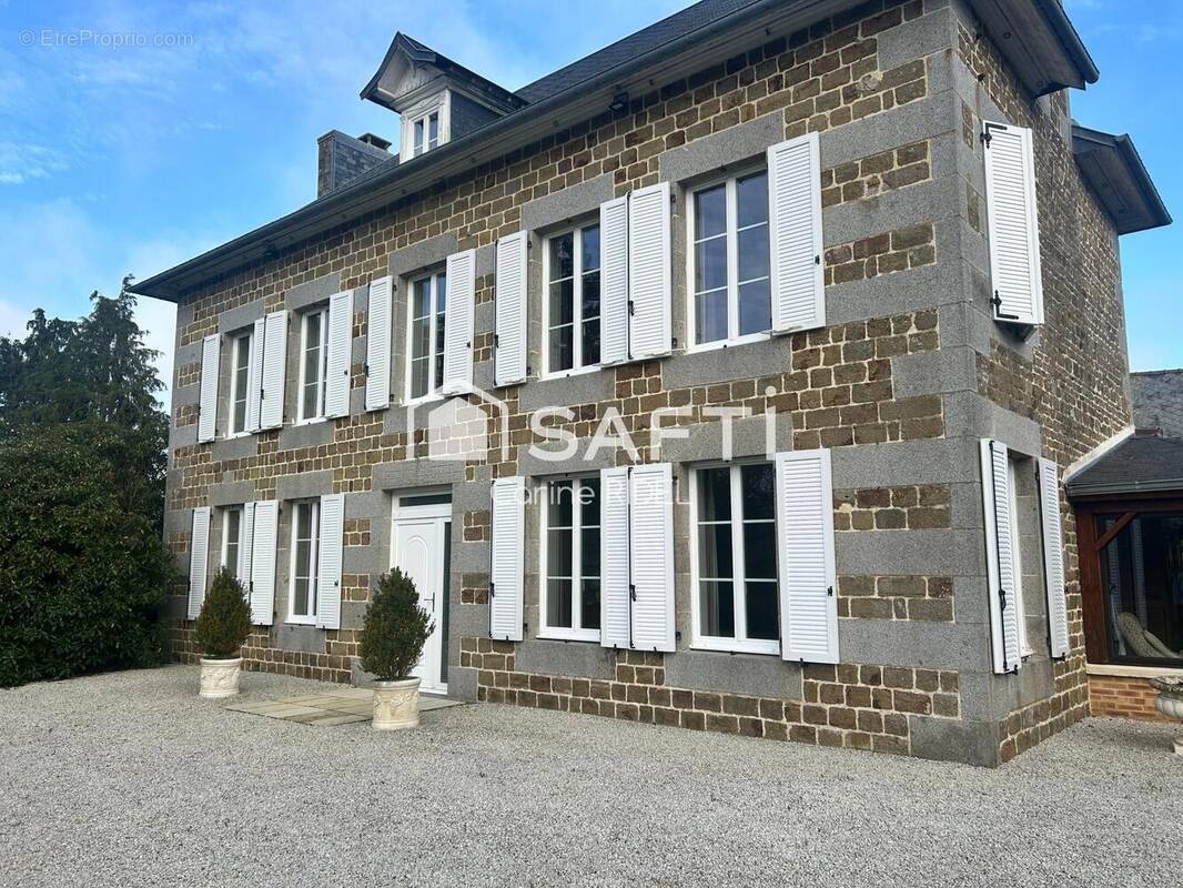 Photo 1 - Maison à DOMJEAN