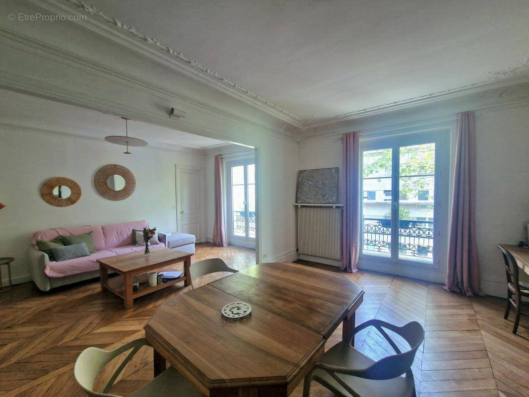 Appartement à PARIS-12E