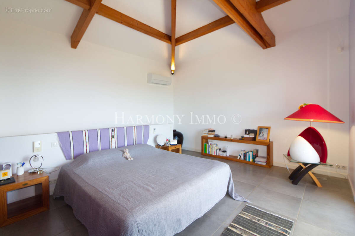 Villa avec une très belle double vue mer. - photo 7