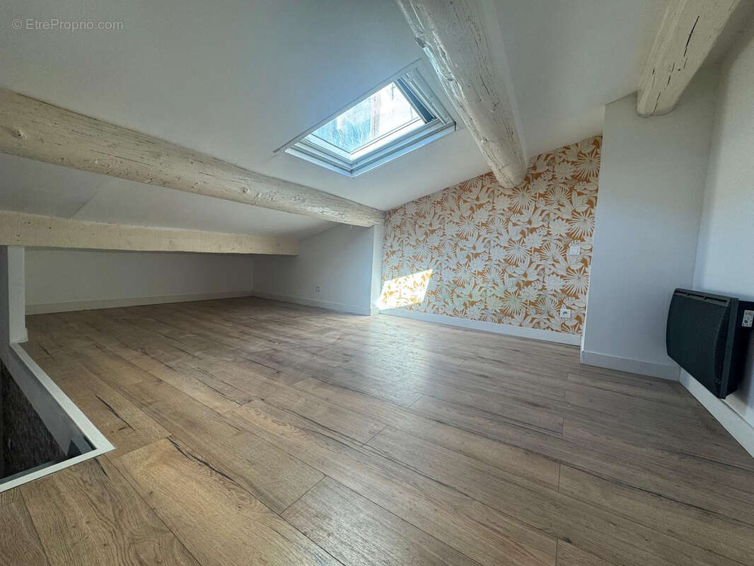 Appartement à MARSEILLE-6E