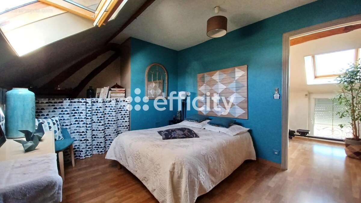 Maison à ONS-EN-BRAY